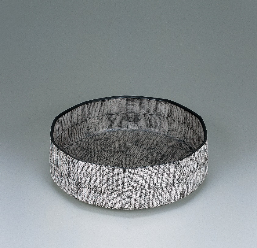 photo Multiple Sided Bowl with Overglaze Enamel and Silver Decoration